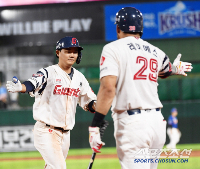 Shin Bon-ki's prophecy hit! Kim Jin-wook's early steel plate in the 2nd inning → Lotte allowed the final bases loaded in the 8th inning, losing for 2 consecutive games to the Taiwanese national team 