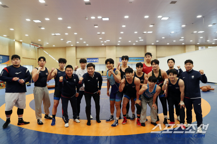 Gold Medalist's Return to Gold, Yoo Seung Min, President-elect of the Korean Sports Council, visited the Jincheon National Training Center for the first time