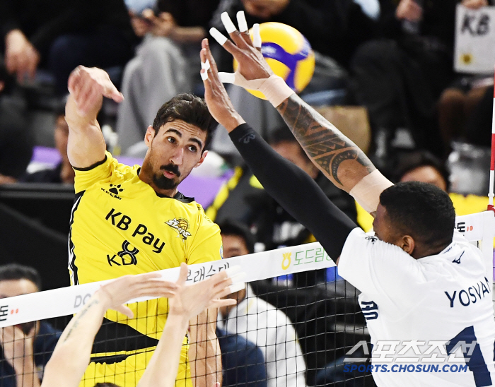 Yosvani, the No. 1 shocker, scored 2 points, and Beyena 16 points, KB Insurance, beat Korean Air 3-0 and won 6 consecutive games. 23rd place, 2 points difference. 