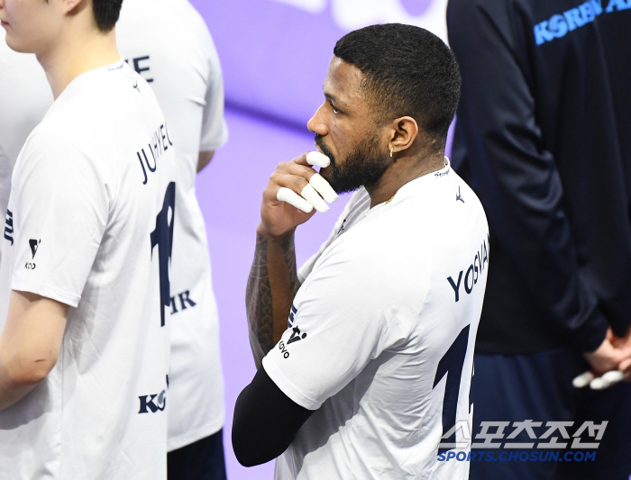 Yosvani, the No. 1 shocker, scored 2 points, and Beyena 16 points, KB Insurance, beat Korean Air 3-0 and won 6 consecutive games. 23rd place, 2 points difference. 