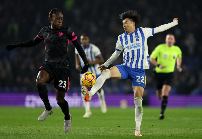 Japanese soccer with a 10-point rating has been embroiled in a craze for Mitoma. Why?He scored a fantastic goal against Chelsea and looked like Messi Praise appears, too