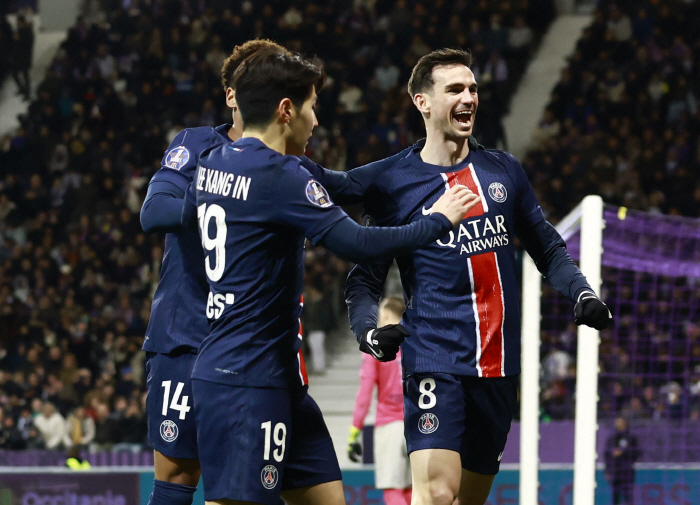 Admiration itself! PSG Kick Master Lee Kang-in contributes to the winning goal with an artistic corner kick. GPA 7.4 Clap-ceremony