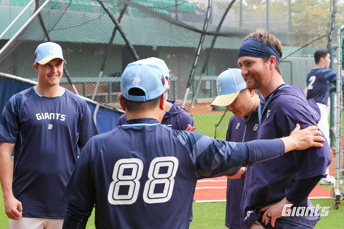 Friend Goodrum strongly recommends going to Lotte → 149km fastball and cutter to convey the energy of winning the WS! A new foreigner is here to lead autumn baseball for the first time in eight years 