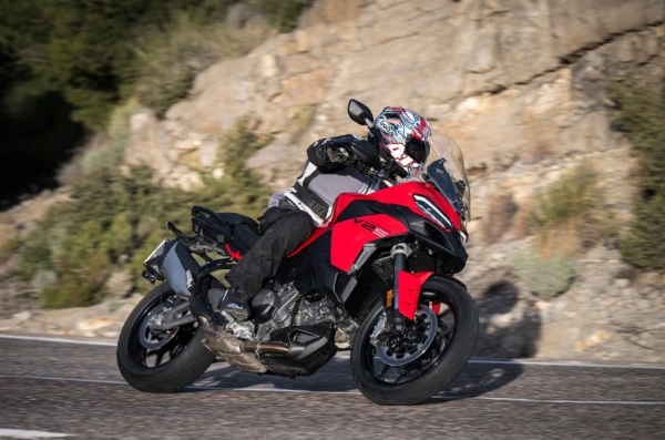 New Ducati bestseller Multistrada V2..Middleweight Adventure Market Hit