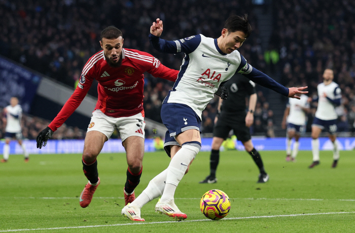  After winning the match against Manchester United, Son Heung-min doesn't care about the outside noise and goes my way