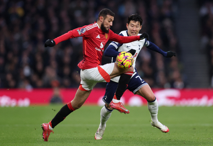 Madison, shut up! Ceremony → Son Heung-min laughing out loud...Manchester United legend who played with Park Ji-sung was ridiculed properly