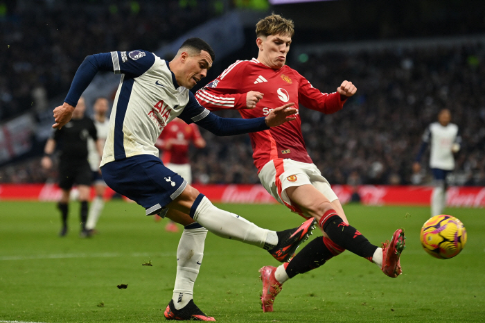 Madison, shut up! Ceremony → Son Heung-min laughing out loud...Manchester United legend who played with Park Ji-sung was ridiculed properly