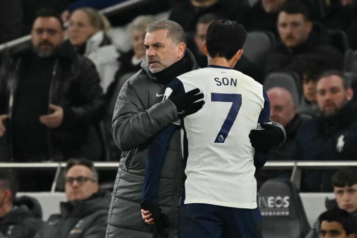 Son Heung-min, the center of criticism, is the most upsetting thing about our team's fans saying that