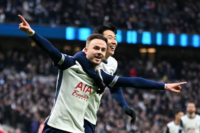 Tottenham Madison  Vicario Resurrection Show  Son Heung-min's second half stormy standing ovation, and Manchester United's 10th consecutive defeat league. It took a breather to 12th place