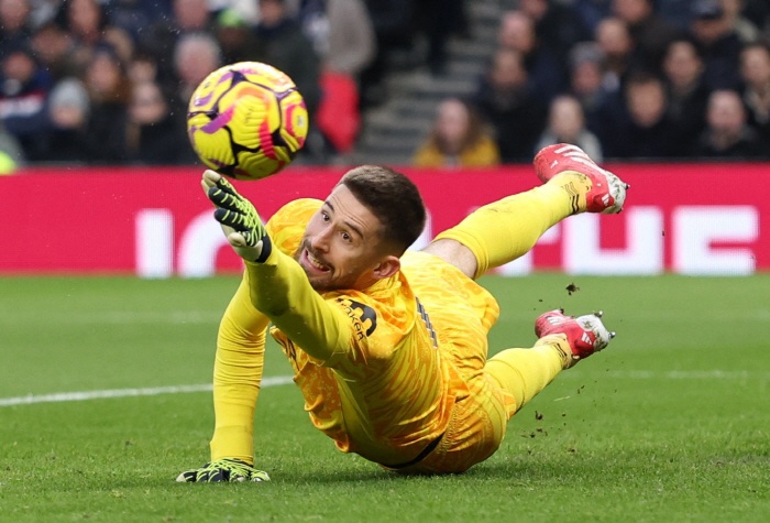 Tottenham Madison  Vicario Resurrection Show  Son Heung-min's second half stormy standing ovation, and Manchester United's 10th consecutive defeat league. It took a breather to 12th place