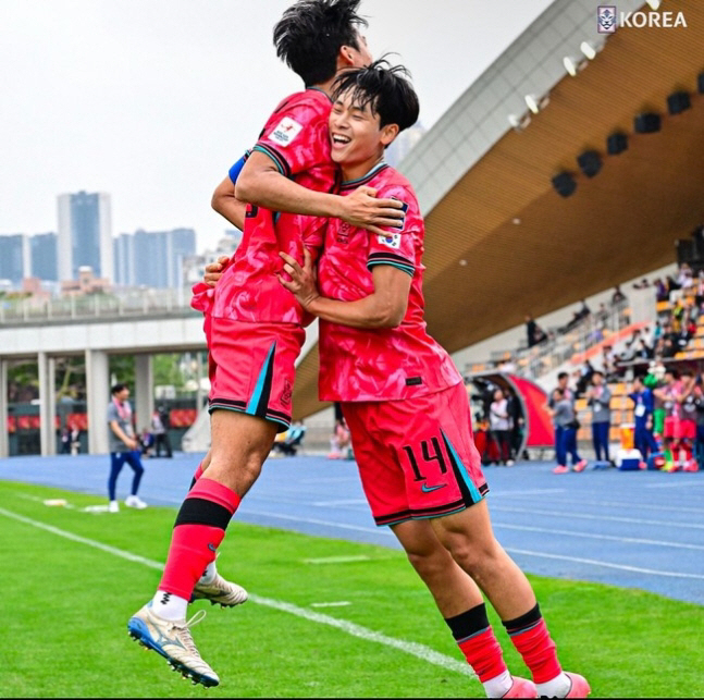 Yoon Do-young's first goal  Kim Tae-won's multi-goal Lee Chang-won, Thailand 41 to advance to the quarterfinals!