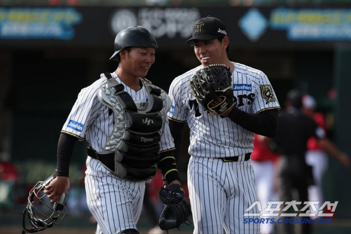 A 158kmh light speed ball in mid-February, plus a player who fosters 28 million won a year, and one inning with six pitches is gone