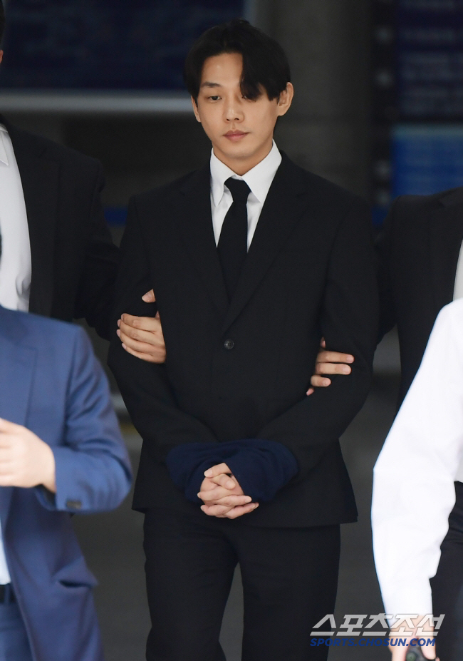  Drug Suspect Yoo Ah-in Ends Jail...Sentence of probation for the second trial → release