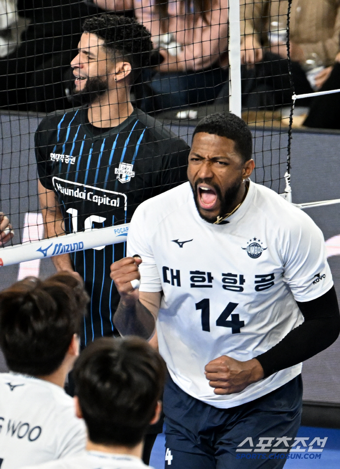 Hyundai Capital's home celebration did not allow pride in its fourth consecutive loss of integration...Yosvani Explodes Korean Air Overcomes Hyundai Capital for the First Time of the Season 