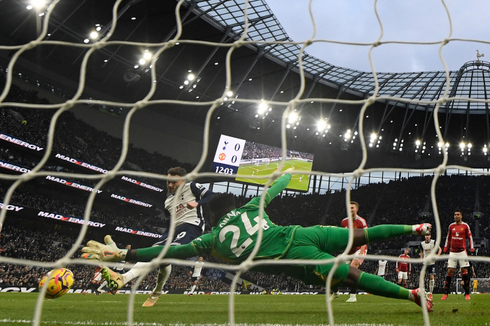 London Ferguson wails, how come Manchester United are scared to be relegated to the second tier for the first time in 51 years...Amorim, there's no team to beat