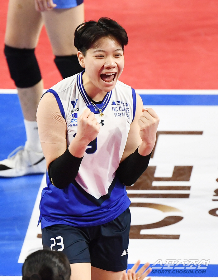 Season Out Wipawi Vacancy → As a domestic player such as Ko Ye-rim without a substitute...More than the regular season, all-out spring volleyball 