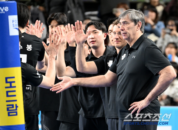 Home celebration failed → Magic number 4 could not be erased...The head coach's self-reflection. I can't guarantee victory with today's performance