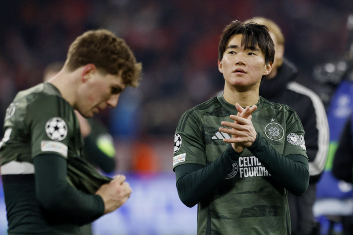 Kim Min-jae's great humiliation! Hasty tackle in front of Yang Hyun-jun → Criticized for a loss...Munich's Dramatic Final Goal Champions advance to the round of 16