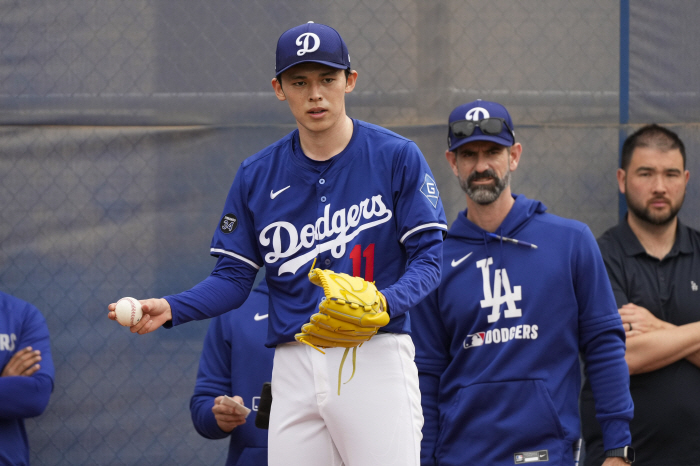 Wow, what's the price of all three Dodgers specialists? Triple threat