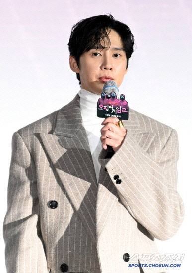 AV controversy Park Sung-hoon gets edited out of U-Quiz..Did I get cut off? 