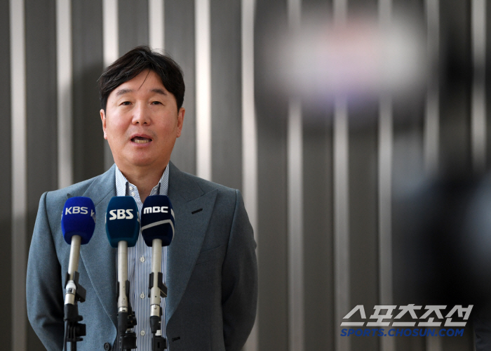 Junghoo, you did a good job! Director Ryu Ji-hyun's response goes to the best of WBC. Ahn Woojin needs to build a consensus