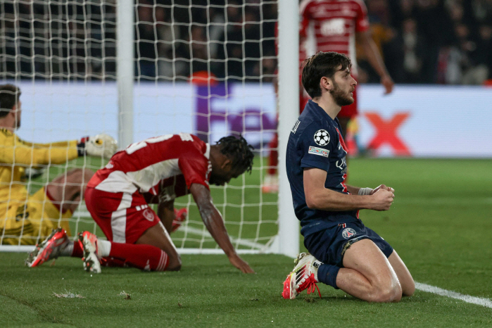 Lee Kang-in  PSG, bone bone bone bone! Brest's Total Score 100 Historical Big win to advance to the round of 16 at UCL