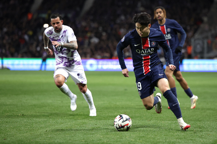 Lee Kang-in's pass success rate of 97% PSG 10 goals exploded! ...For the 13th consecutive year, UEFA Champions have advanced to the round of 16