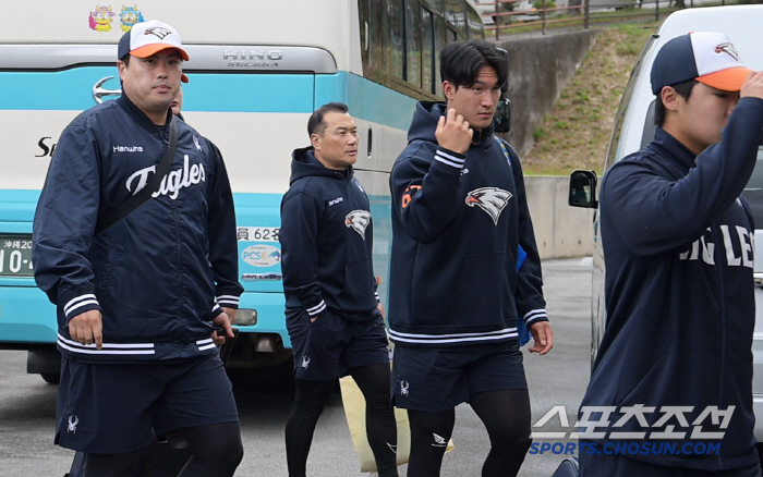 Hanwha Eagles Enters Okinawa! After the first camp, eagles go to work for the first time at the fun camp (SC Okinawa Scam)