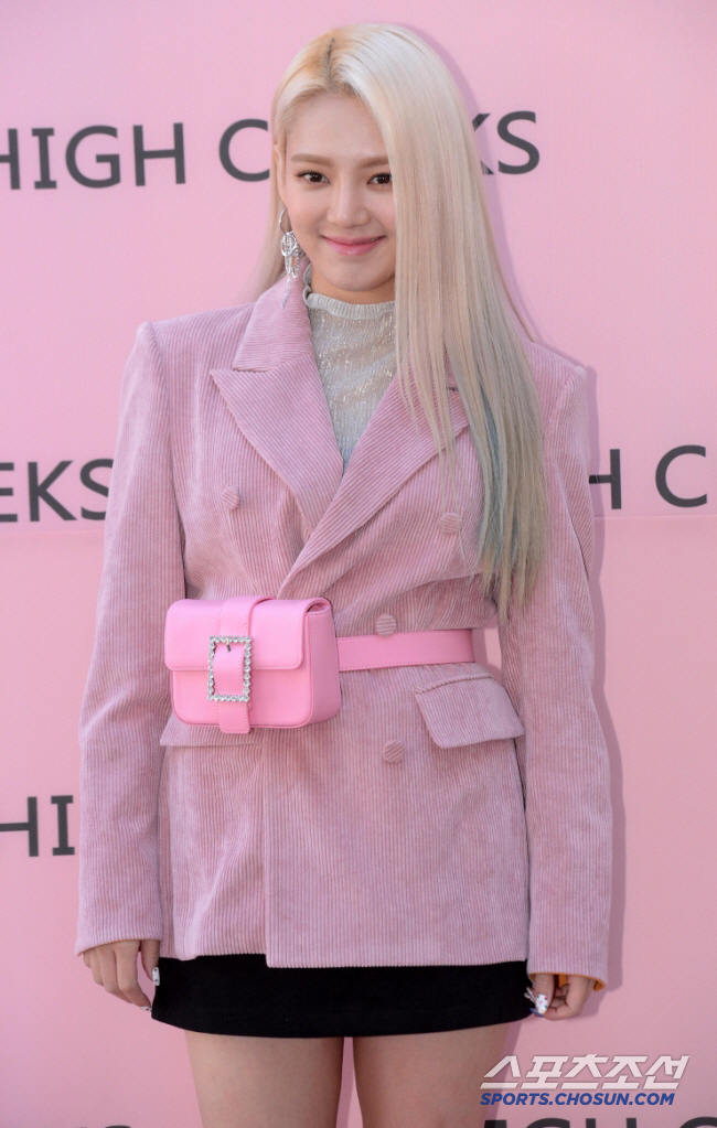 Hyoyeon Confidently Embraces Fake Luxury Fashion