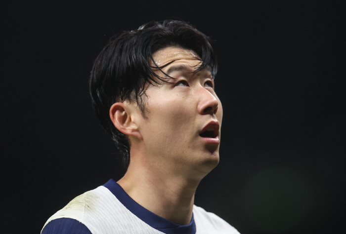 It's just Saudi Arabia. Media Tottenham, 72 billion won, will sell Son Heung-min. Unfortunately, the same amount as Al Hilal's proposal