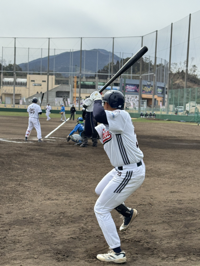 Wow, the business team is shocked! Doosan's first team, seven innings, no-hitter.. 18 complete defeat in practice. 