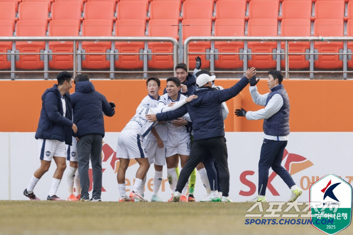 Lee Dong Kyung hit a wonder goal with his left foot! Gimcheon, Jeju 3 to 2 thrilling come-from-behind victory! I'm reporting my first win!