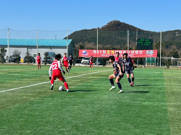  Yonsei University → Yongin University, which barely survived through the round of 20, completed the quarterfinals