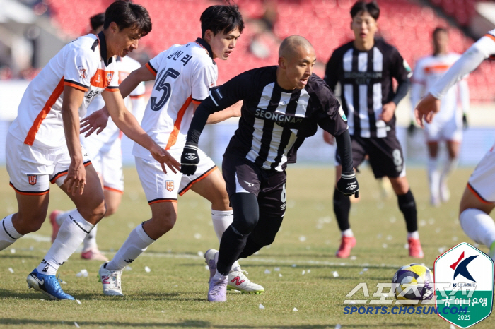 Finally, Seongnam coach Hong Chang-beom scored his first win and played a good role