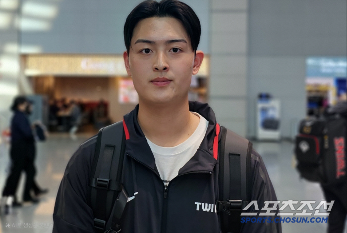 He is a pitcher who can throw 160 kilometers. He shot 152 km faster than the rookie in the first round. It's a huge development that he didn't give a compliment and a walk despite two runs 