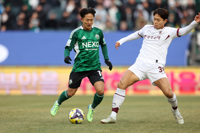  It's not a national college for no reason…Compagno Multi-Goal Jeonbuk Draws 2-2 With Gwangju