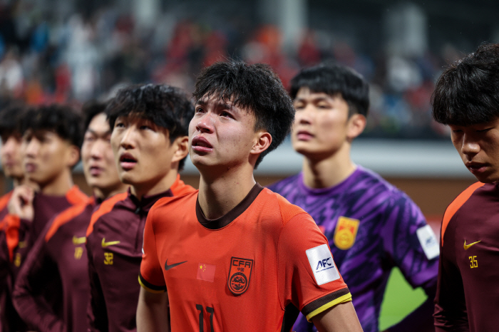 Tears of Chinese Soccer...U20, which was said to be a normal team that appeared for the first time in 40 years, failed to advance to the World Cup for 20 consecutive years