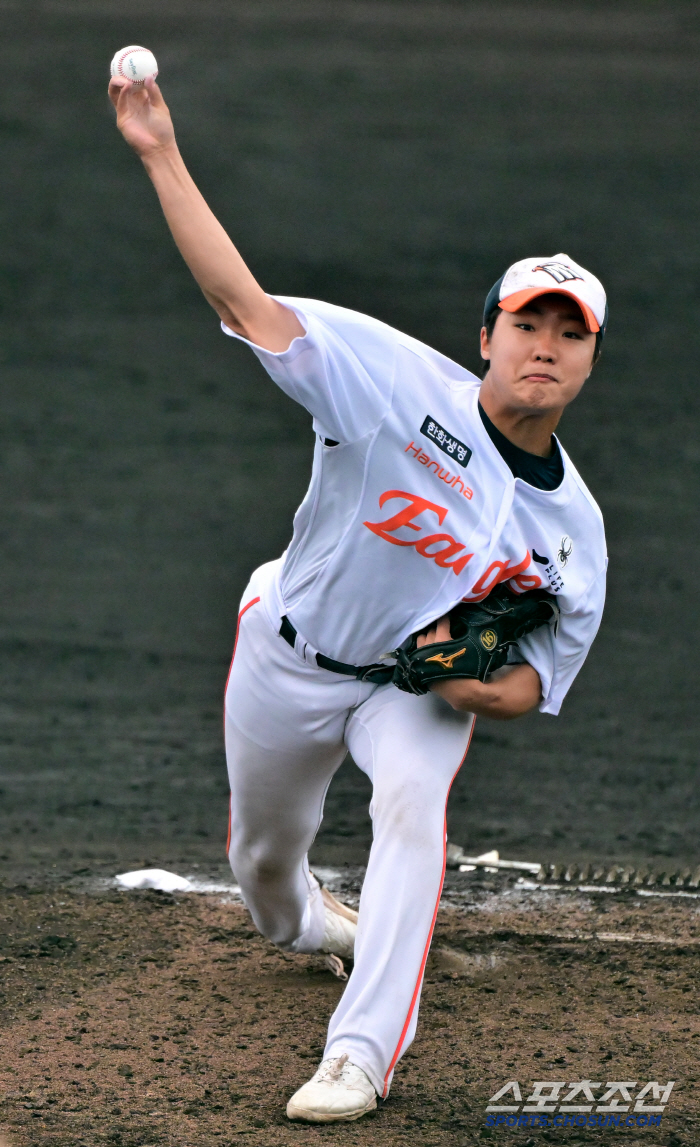 With a fastball of 152 km per hour, the three hitters passed in an instant. Hanwha Jung Woo-ju, Chiba, Lotte Jeon fan cam, 9 balls were enough