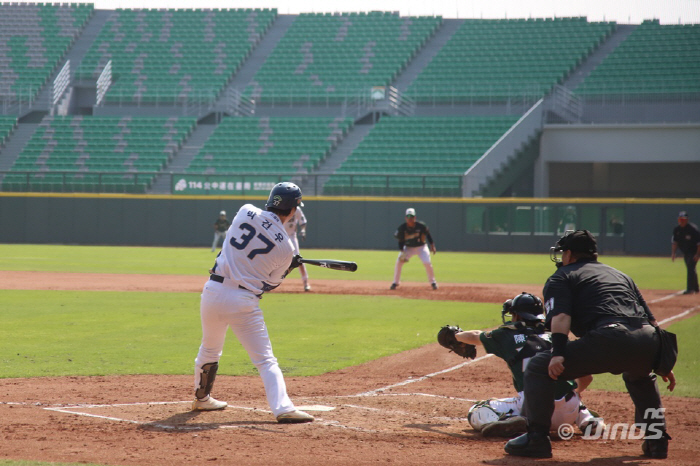 19 runs against Taiwan's last-place team with four outs? a pre-vaccinated shot 