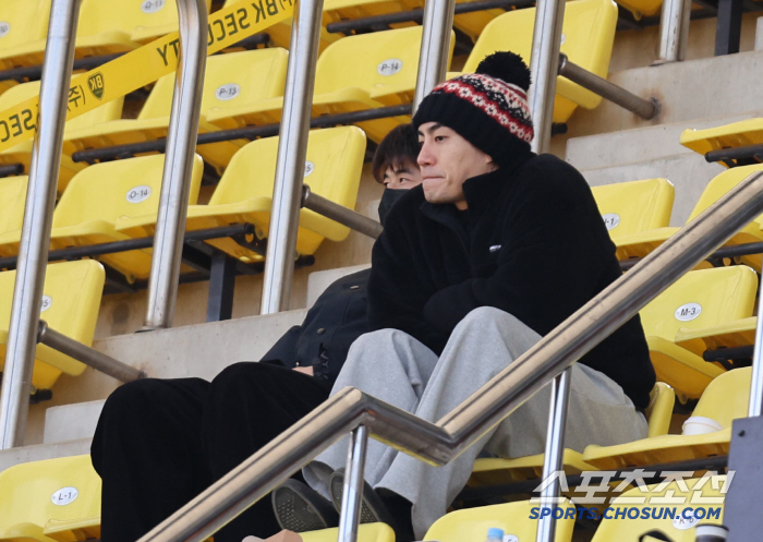 Ki Sung-yueng X Kim Joo-young, Cha Du-ri, head coach of Hwaseong, and loyal Seoul guests who visited before their professional debut