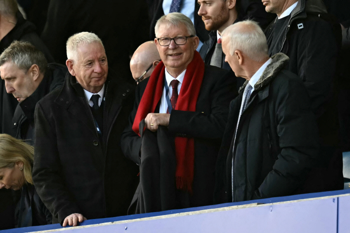 Shocking! Did Manchester United fail? Kick Ferguson out → I can't even eat as I please anymoreThe Shocking Decision of the All-Time Looser Owner