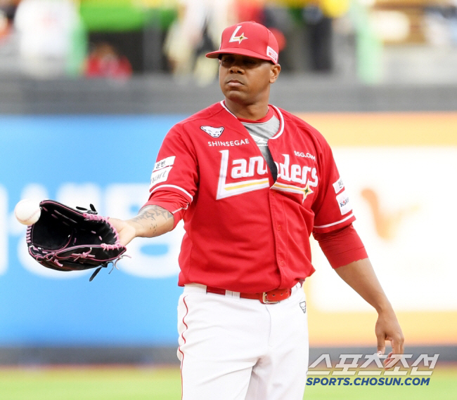 Failure to renew contract with SSG Will he be the first foreign player to replace him? Whenever the KBO team calls 