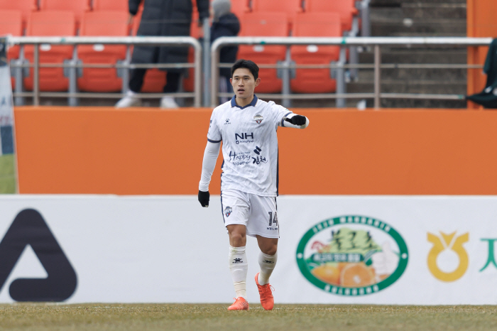  Attack spearhead → Kim Cheon Sangmu's first win, Lee Dong-kyung, MVP of the second round of K League 1, honored