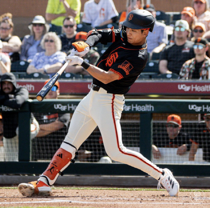 Third hitter Lee Jung-hoo's first home run explosion! Col prospect beat, SF club LEE is back! Great excitement