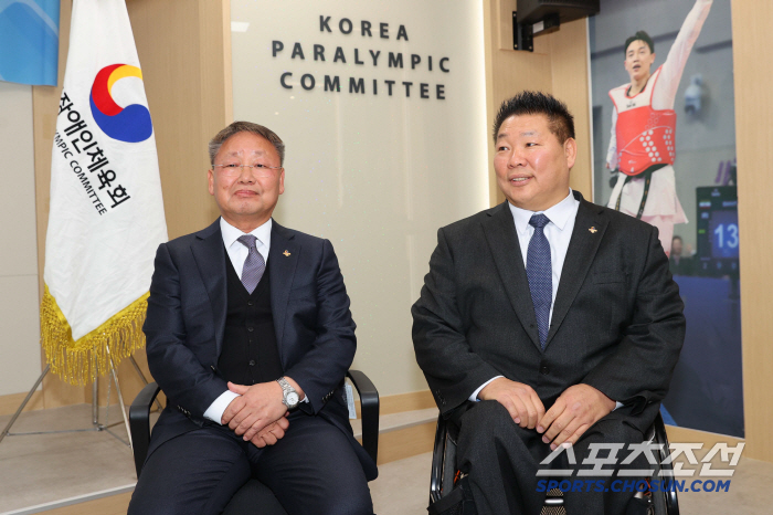 Four years of passion and dedication, Secretary-General Yang Chung-yeon X Park Jong-chul, President of the Athletes' Village, beautiful retirement ceremony site