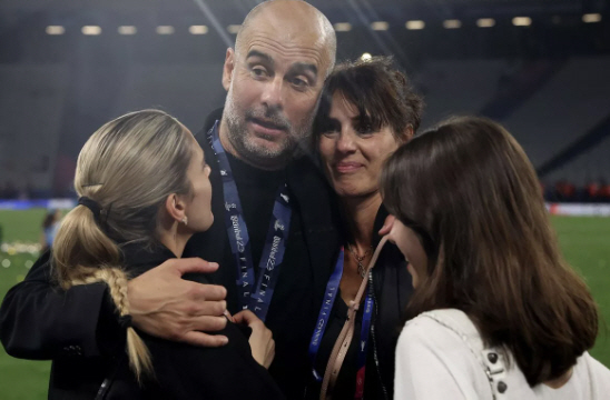 Shocked by Manchester City's renewal → Let's break up our Guardiola's 30-year romantic relationship...I'm in the process of divorce from my wife