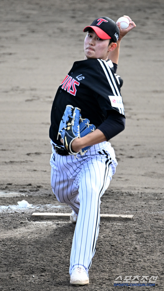 154km fastball bam! LG rookie Kim Young-woo's clean finish in the 9th inning, 9 balls were enough