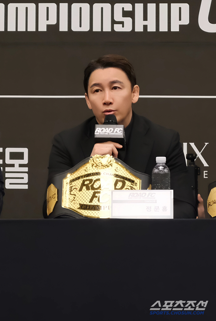 Adopting mixed martial arts as an Asian Games event, Chairman Moon Jung-hong will also give Asian Games gold medal rewards at Road FC