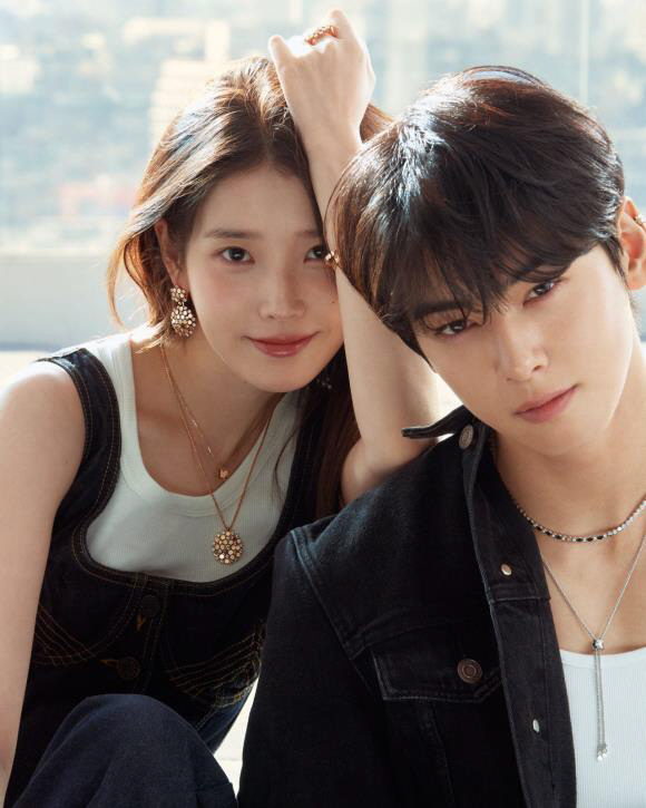 IU ♥ Cha Eun-woo, why do you look good in this combination? We had a chemistry with young Melo