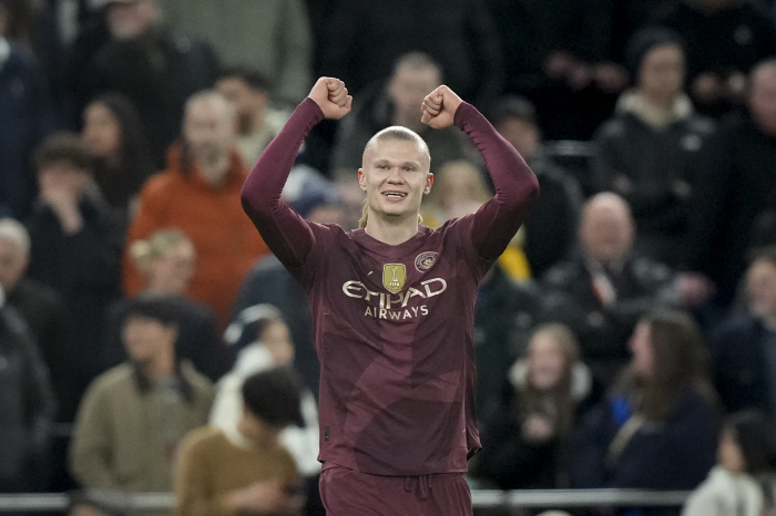 Oh, I should've floated it! Son Heung-min's replacement card fiasco, and Golden Chance, the equalizer against Manchester City, failed. Tottenham's 4th win in a row frustrated, 01 defeat to Manchester City